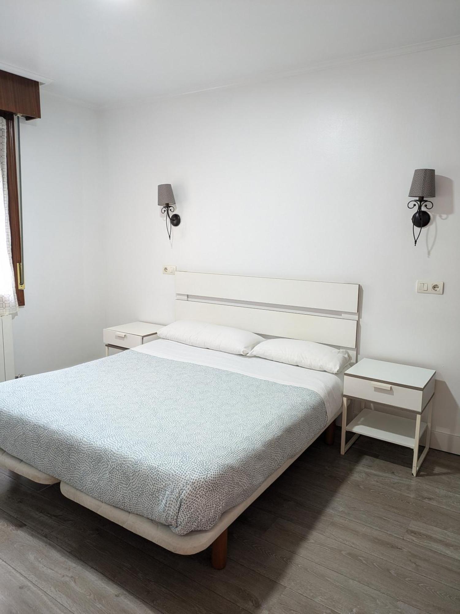 Akelarre Ostatua Hotel Guernica Buitenkant foto