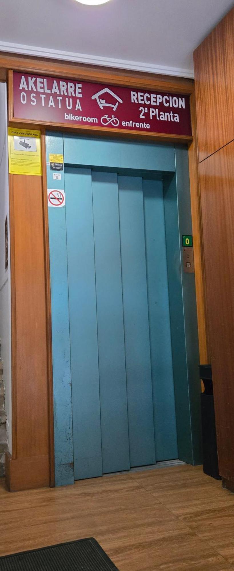Akelarre Ostatua Hotel Guernica Buitenkant foto
